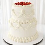 2 Tier Wedding Cake With Fruits (20 Portions)