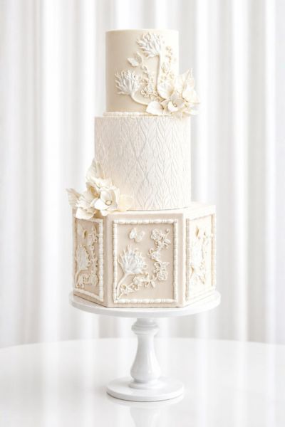 3 tier wedding cake_50 portions_1300 dhs 3 Tier Wedding Cake (50 Portions) - Image 1